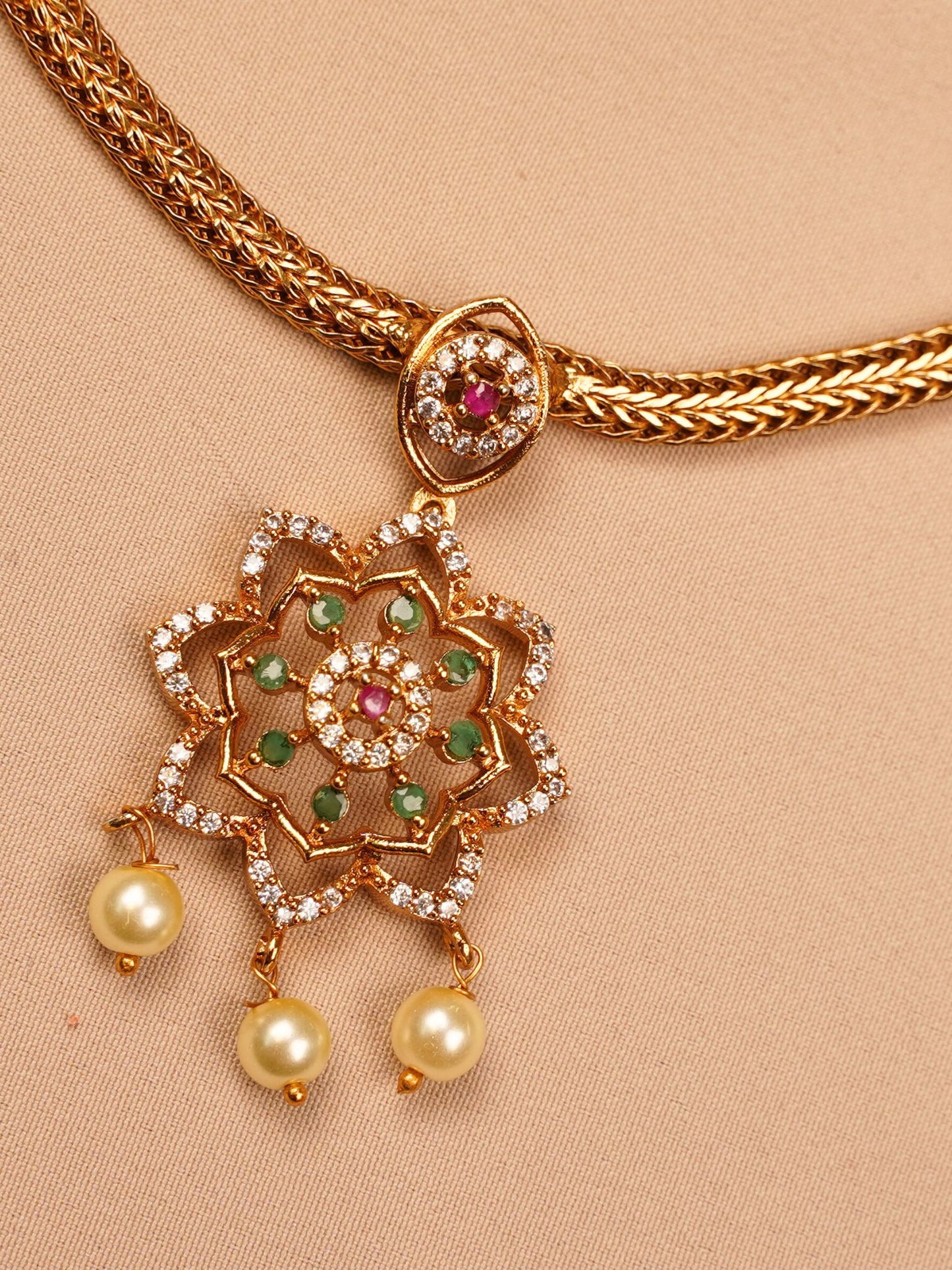 Lotus Radiance Necklace Set