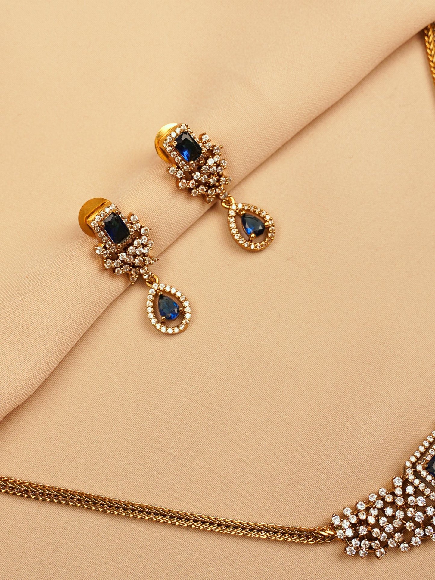 Sapphire Stardust Necklace Set
