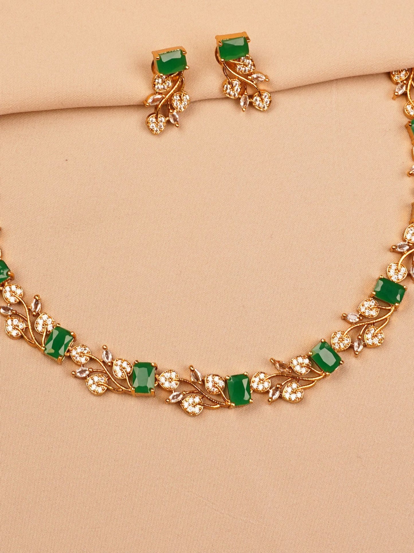 Emerald Royal Garden Necklace Set