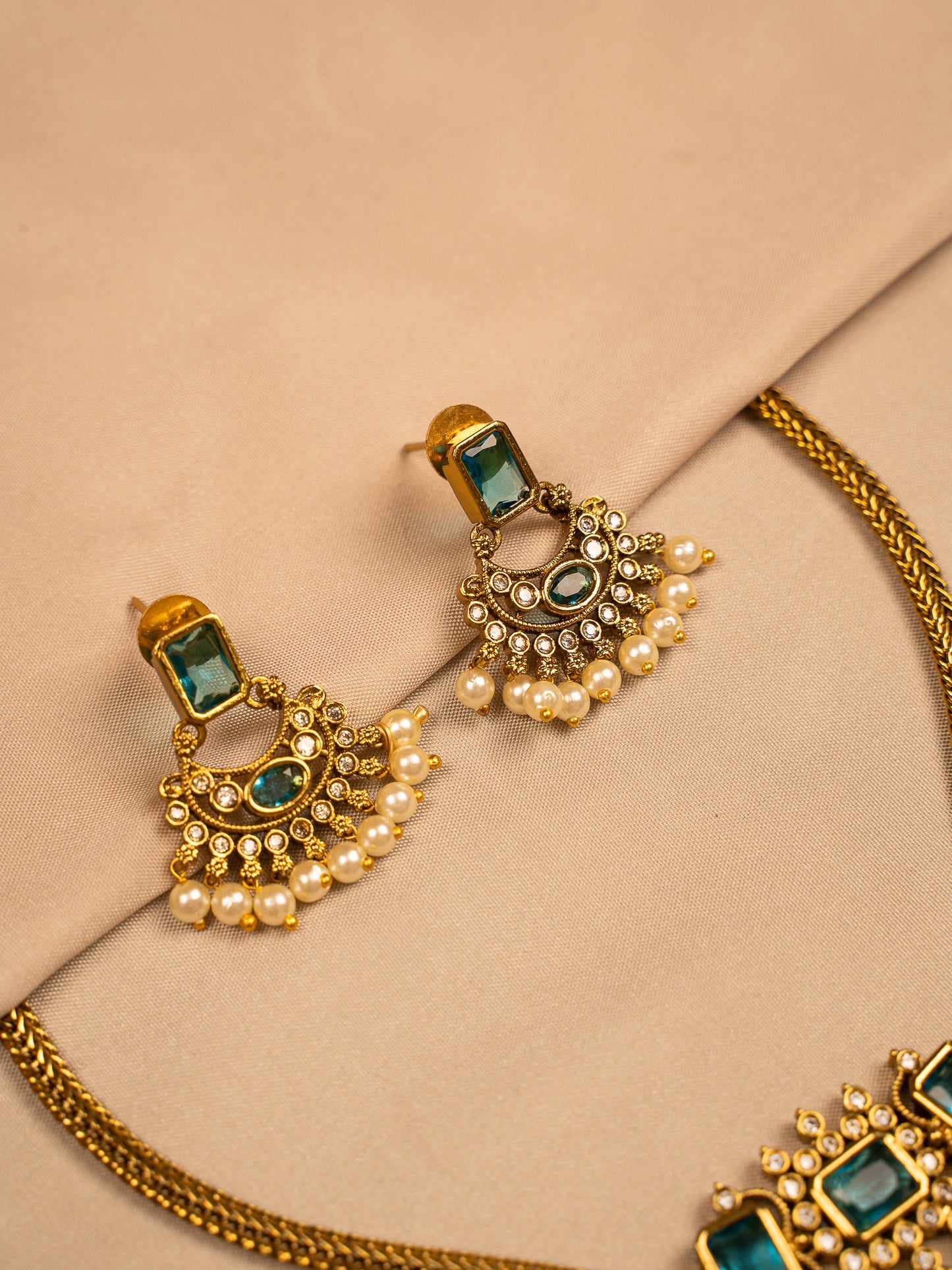 Traditional Green Temple Design Necklace KC574