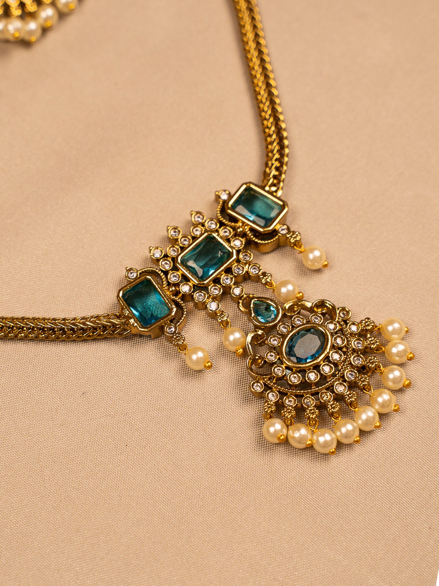 Traditional Green Temple Design Necklace KC574