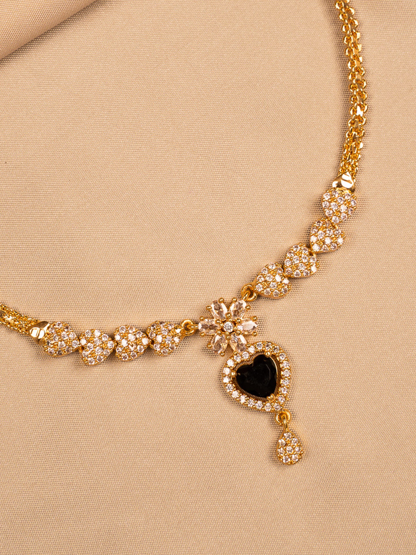 Elegant Black Stone Heart Pendant Necklace
