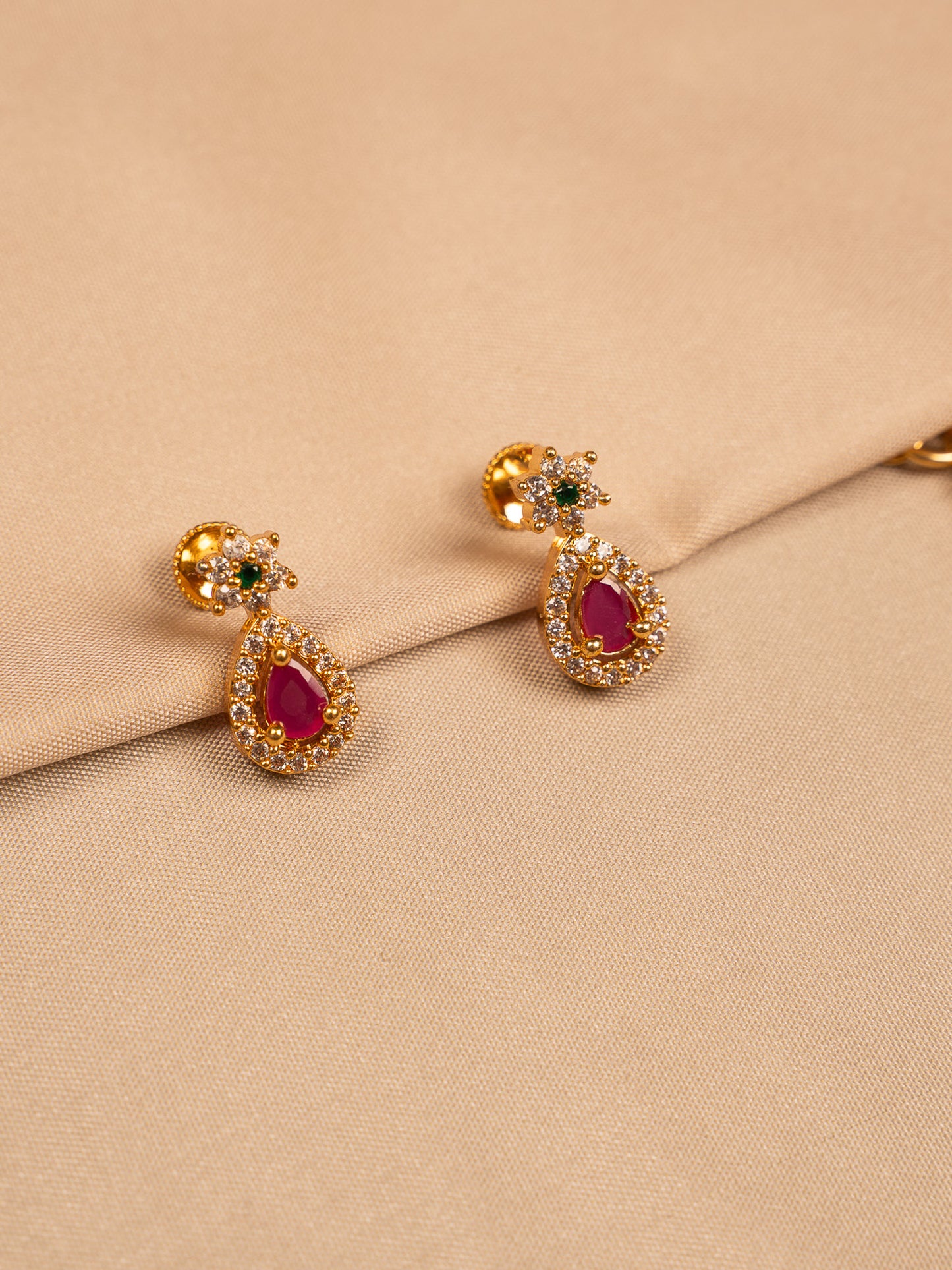 Gold Plated Stone Necklace Set with Green & Ruby Teardrop Charms