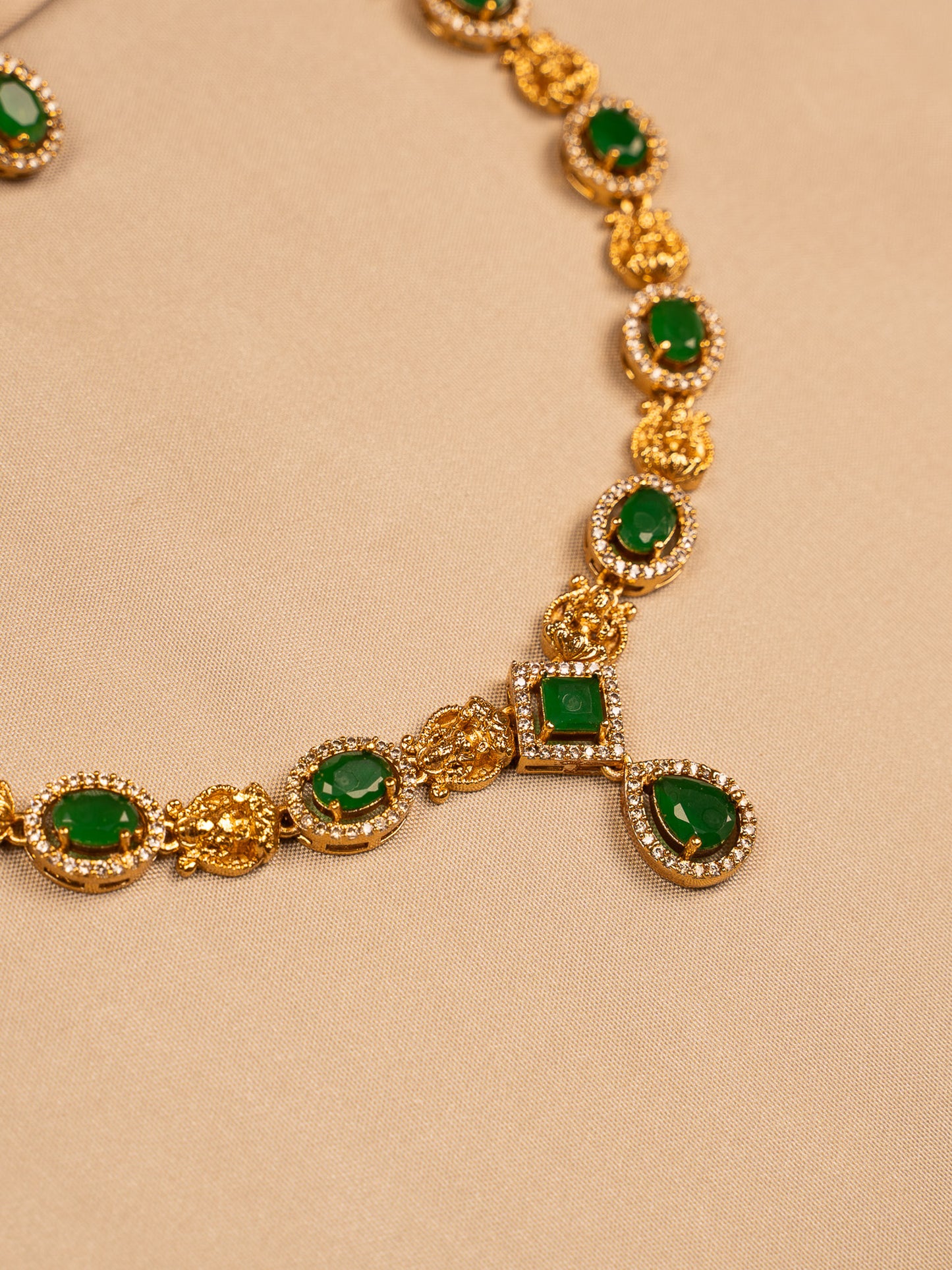 Elegant Green Stone Necklace Set with Gold Filigree Accents