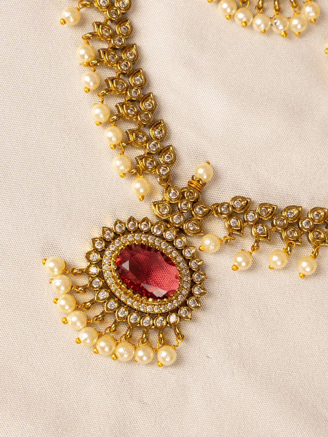Elegant Ruby and White Bead Necklace – Classic & Timeless KC577