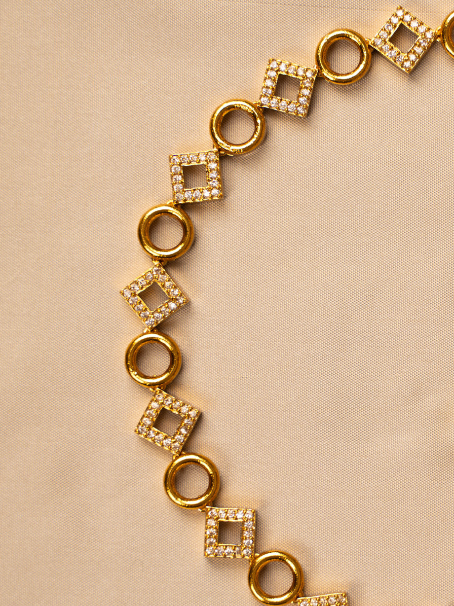 White Stone Geometric Necklace – Modern & Elegant Design KC583