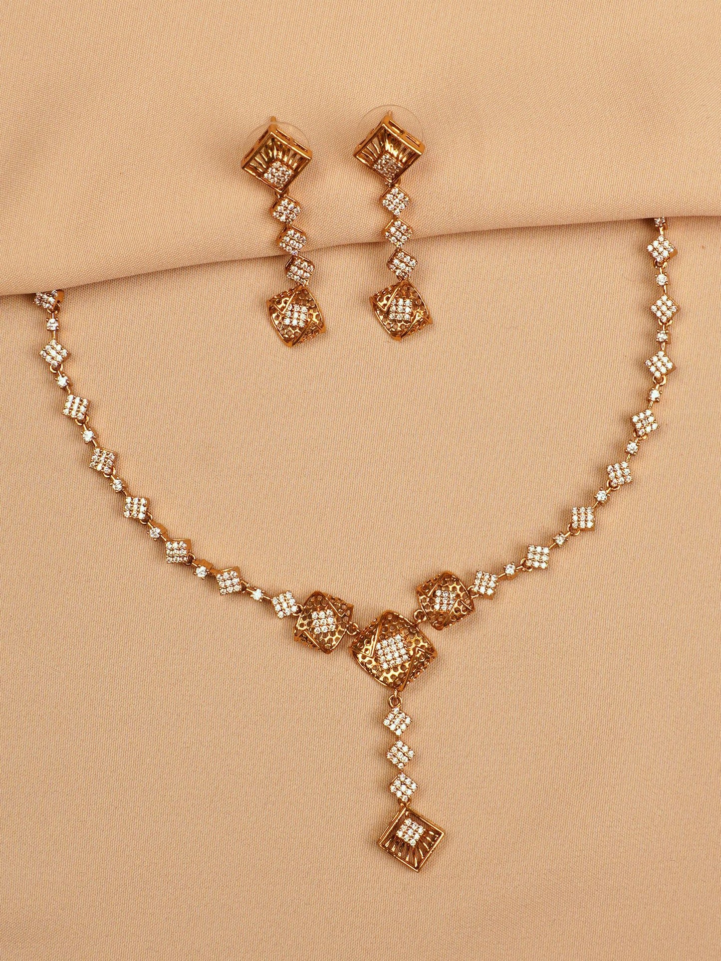 Geometric Glam Gold Necklace Set