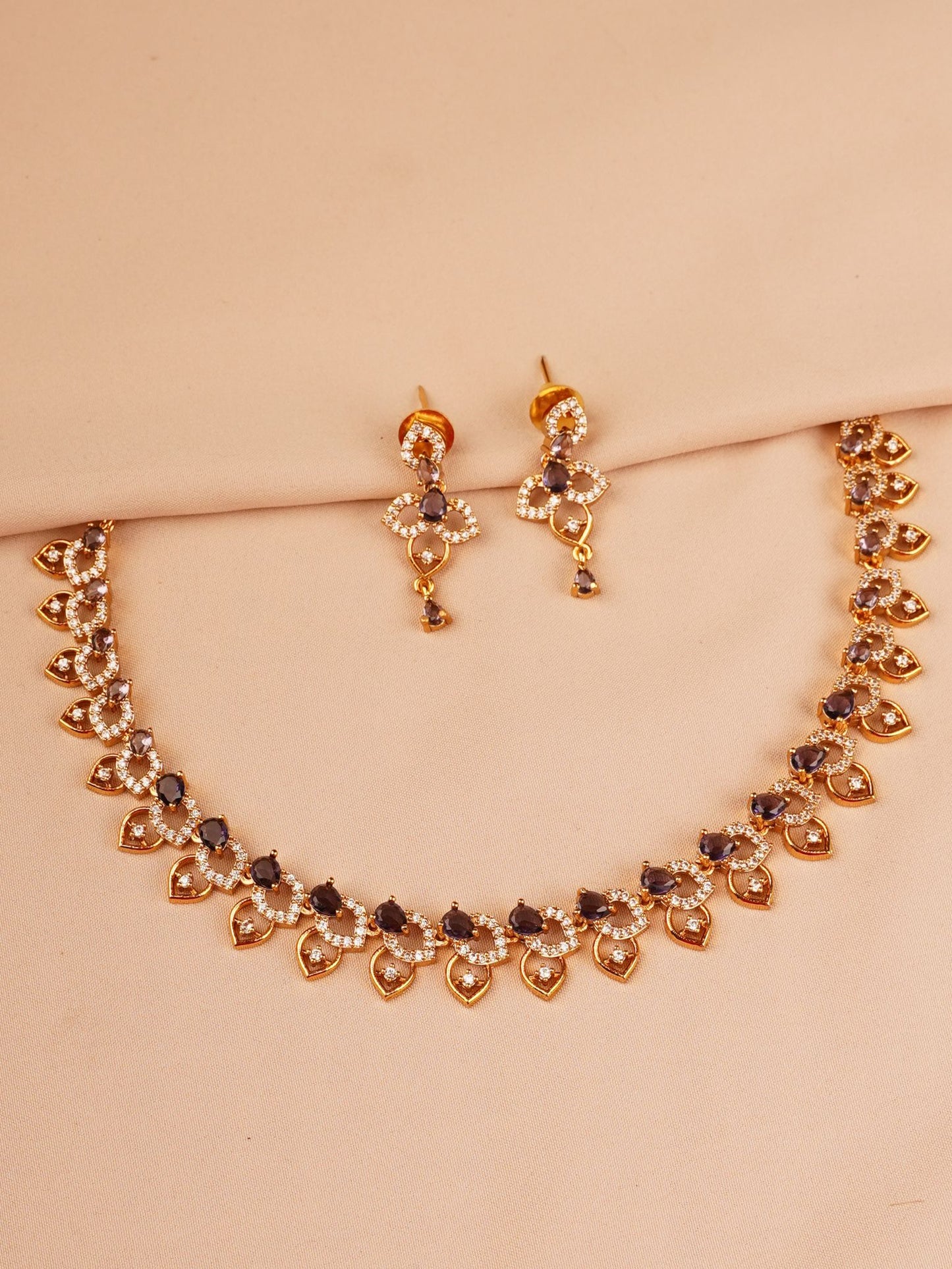 Smoky Pearl Heart Necklace Set