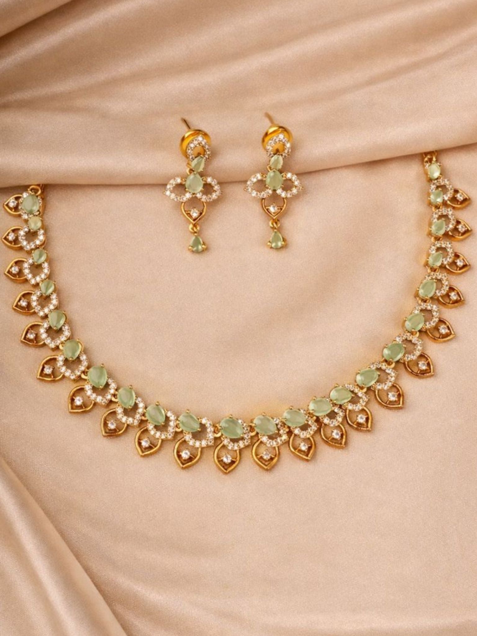 Soft Mint Petal Crystal Necklace Set