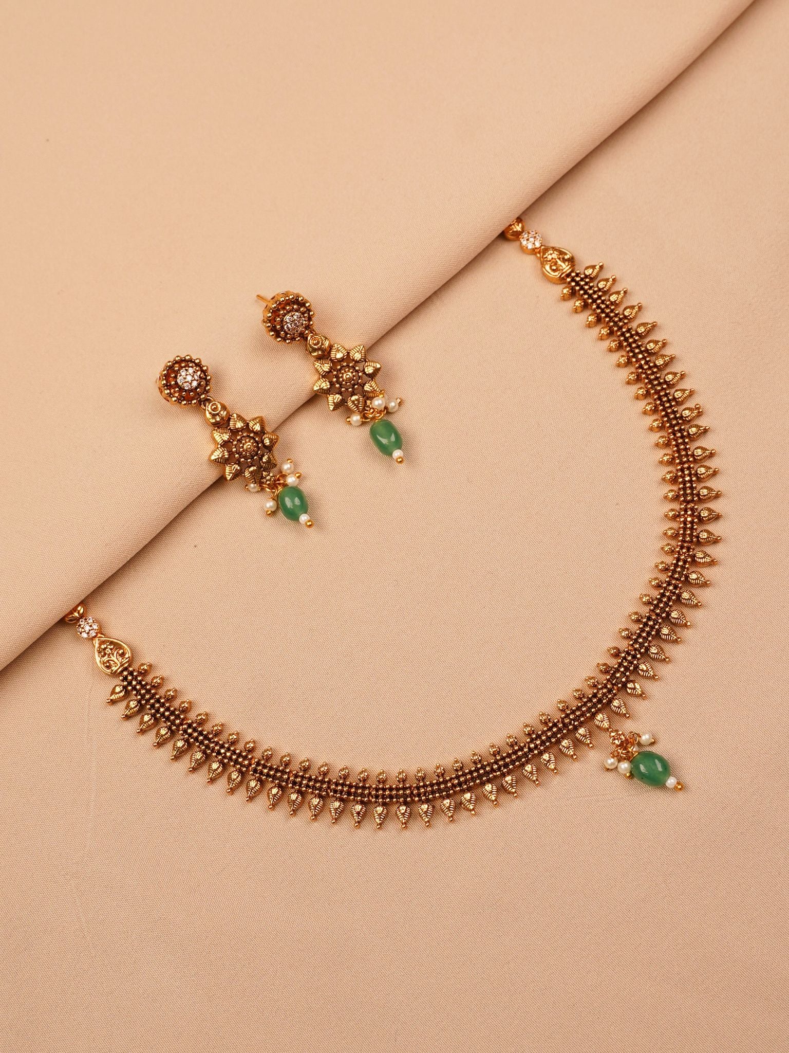 Royal Leafdrop Necklace Set