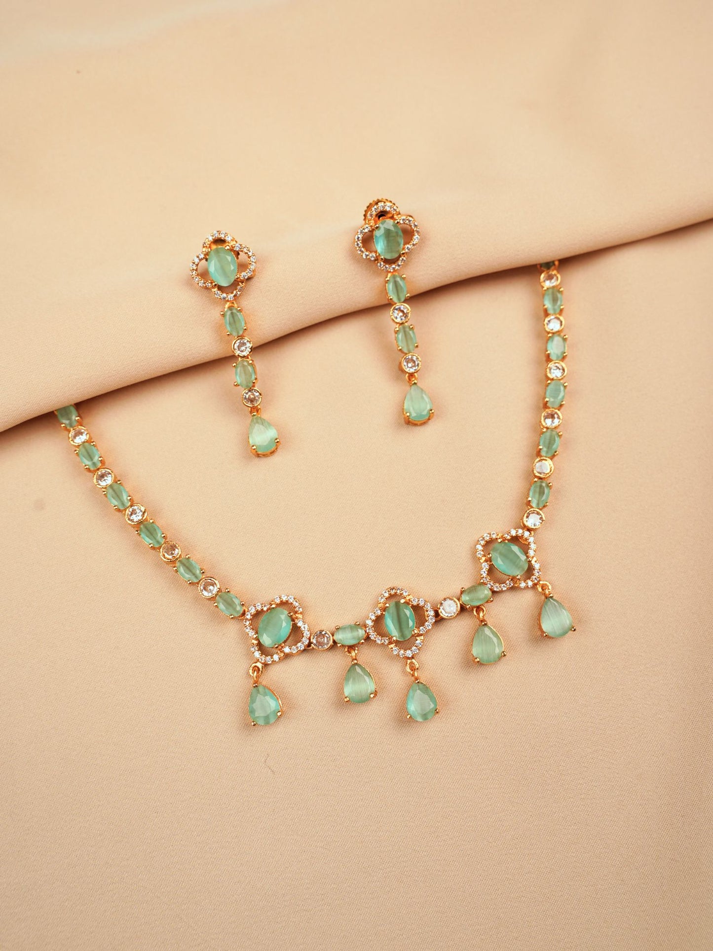 Green Necklace Set