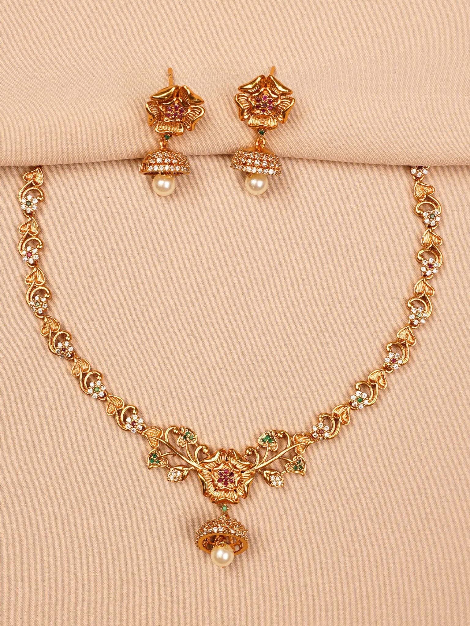 Floral Belle Pearl Necklace Set