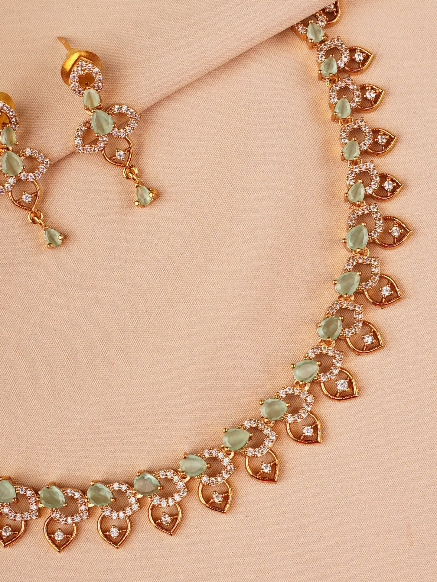 Soft Mint Petal Crystal Necklace Set
