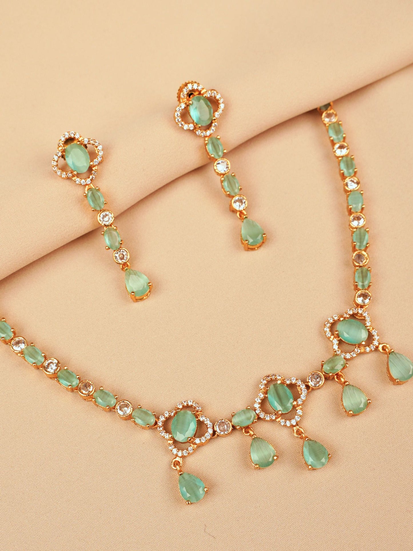 Green Necklace Set