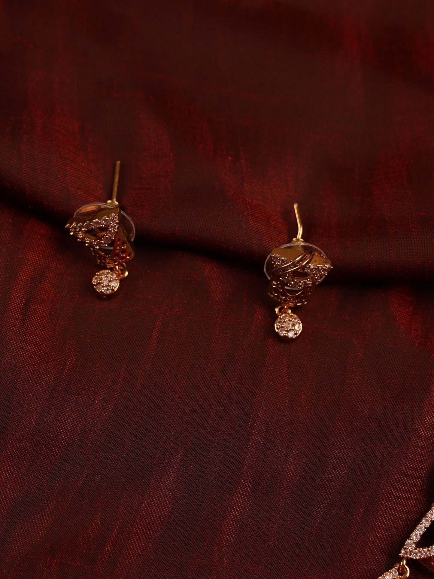 Contemporary Gold Cutwork Necklace Set with Crystal Accents