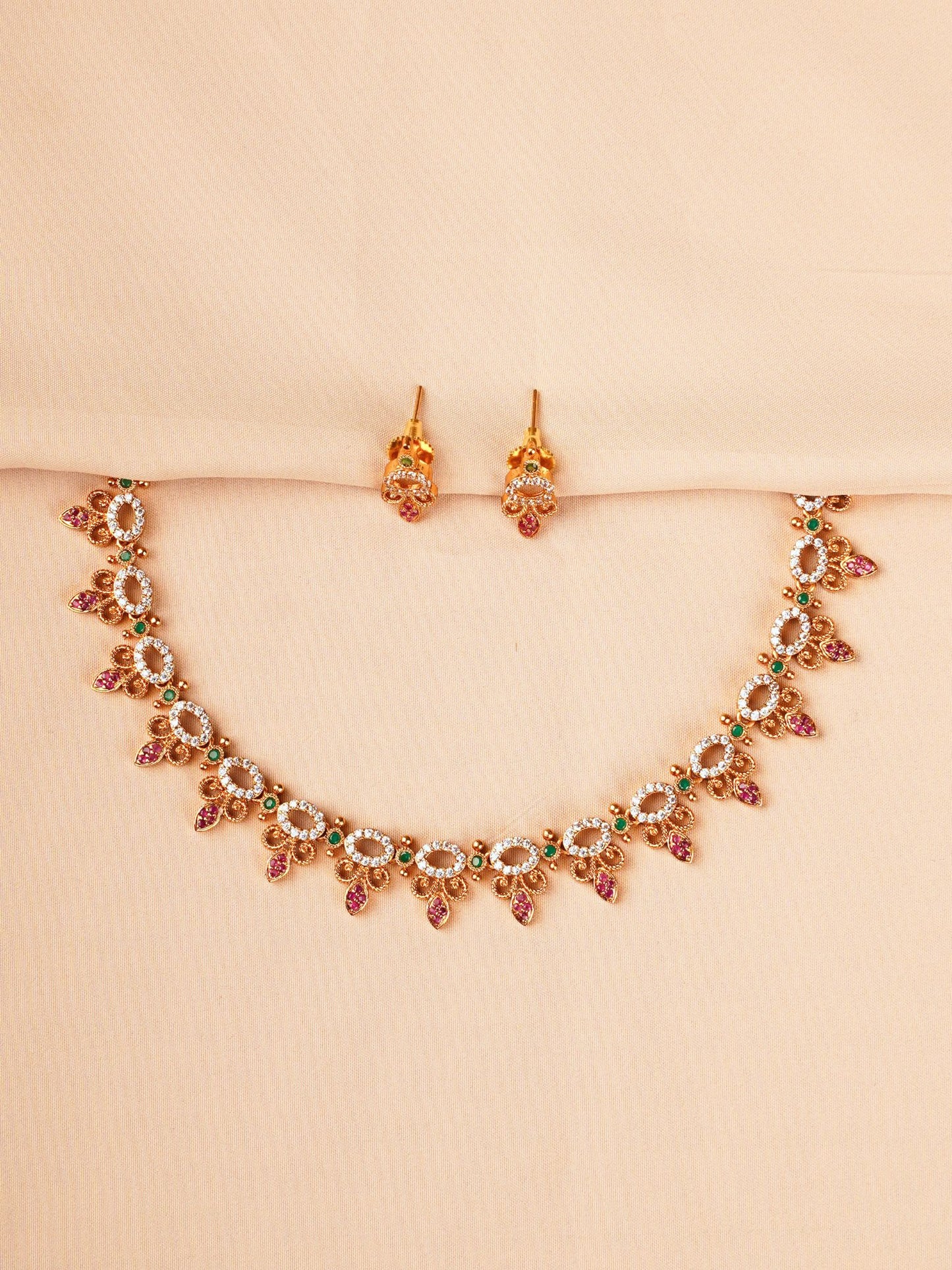 Anya Necklace Set