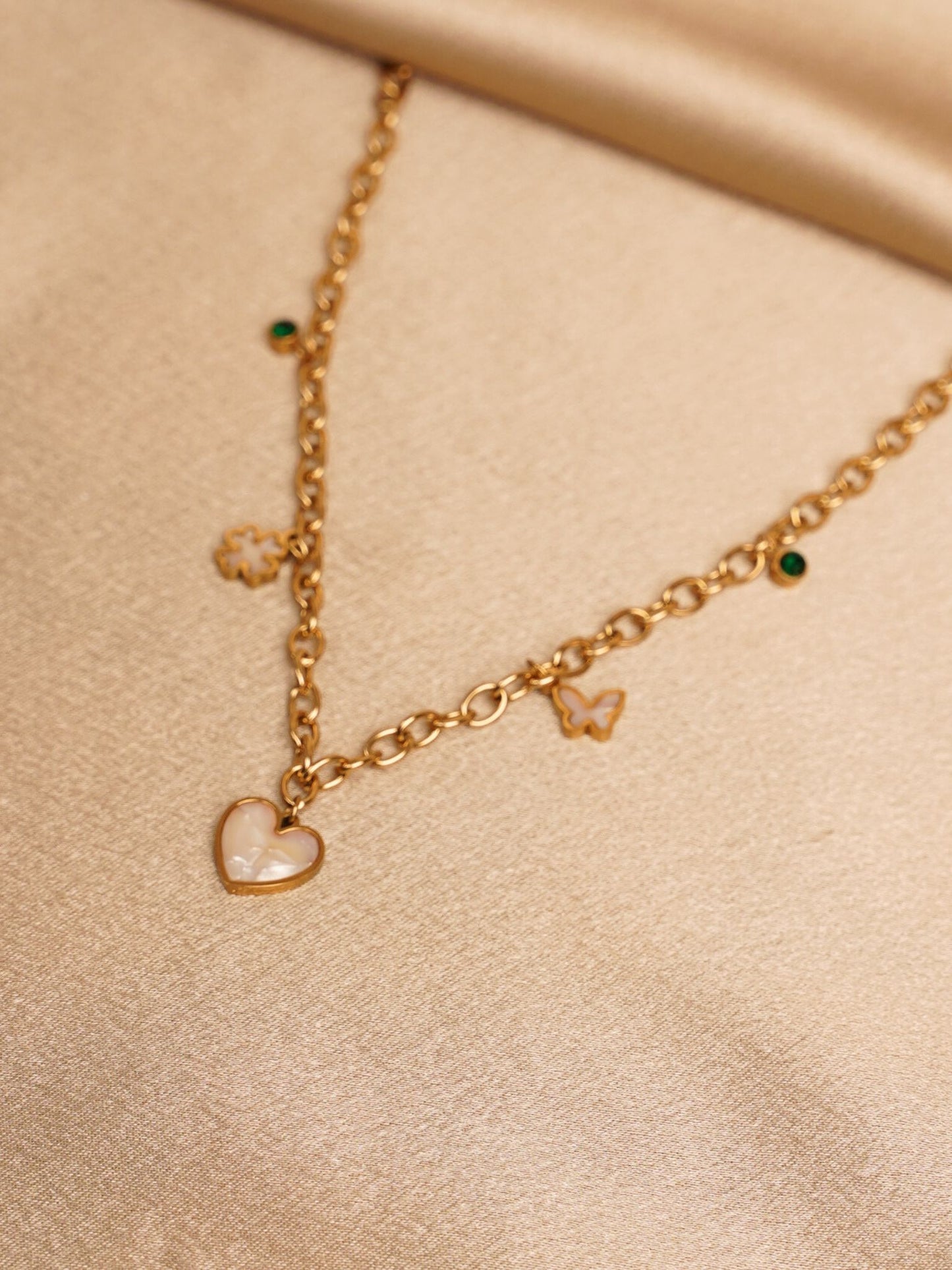 Charm Bloom Heart Necklace
