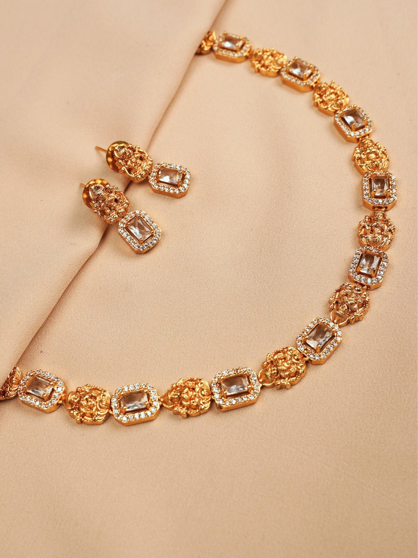 White Stone Necklace Set