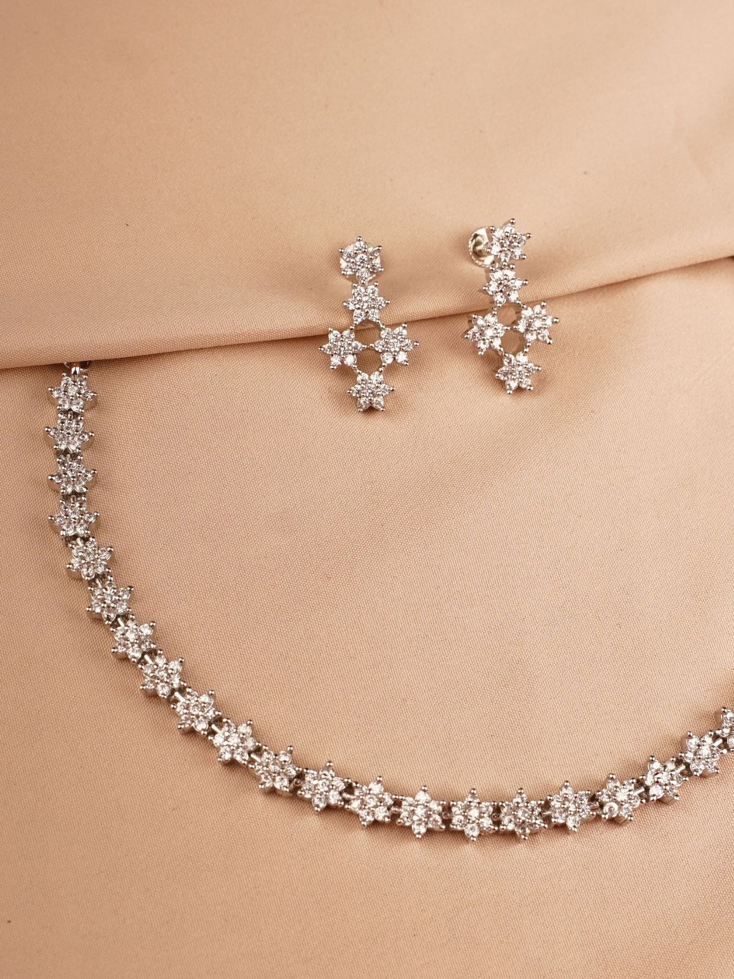 Snow Bloom Crystal Necklace Set