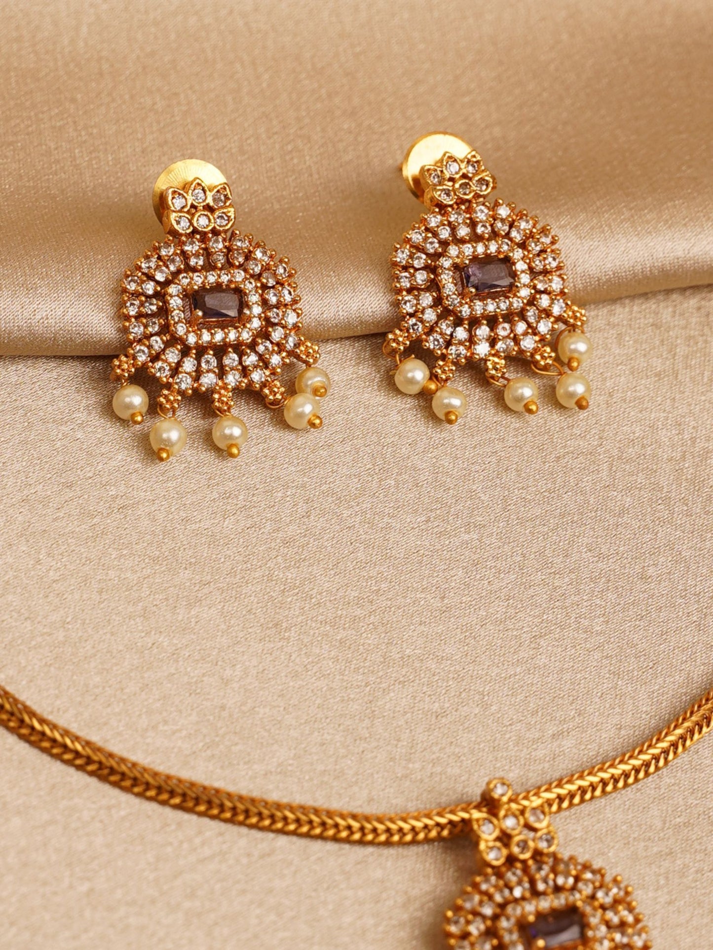 Royal Ember Choker Set