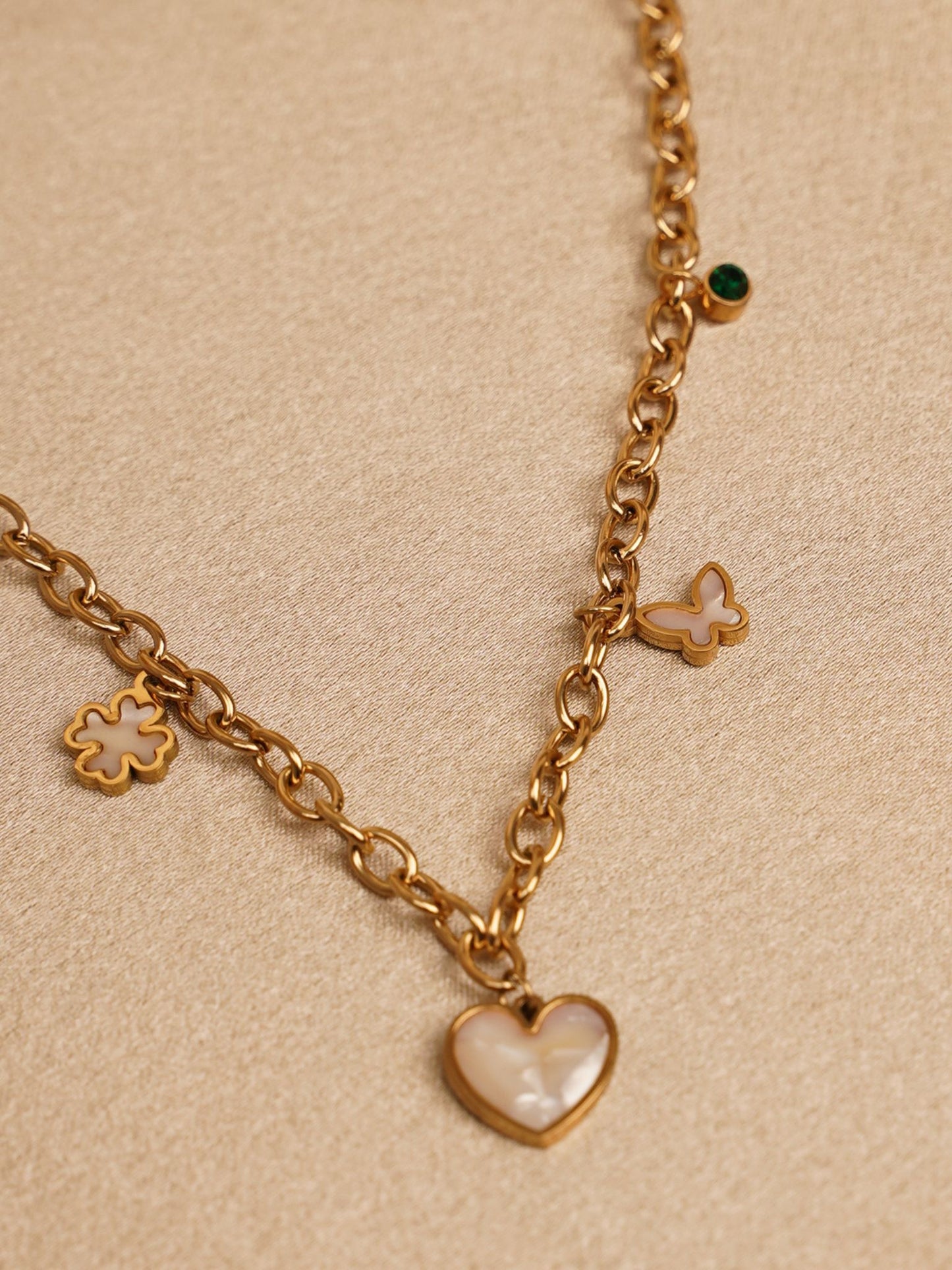 Charm Bloom Heart Necklace