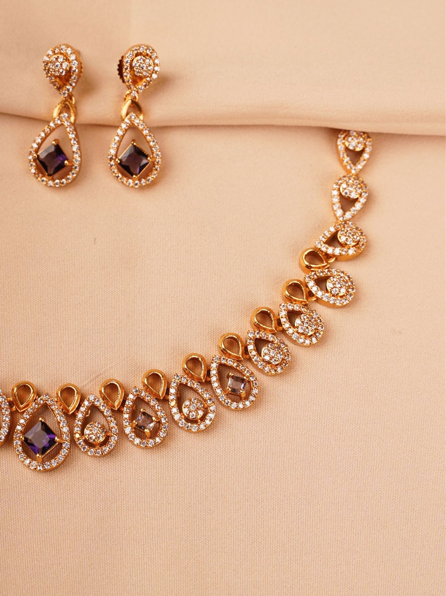 Selene Champagne Drop