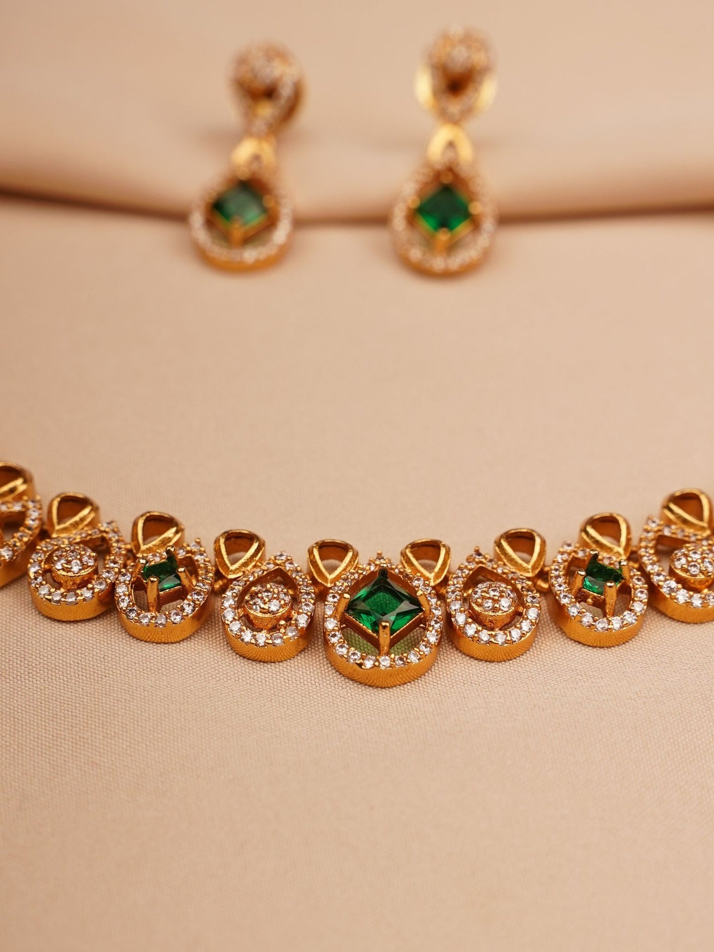 Emerald Mirage Teardrop Necklace & Earrings Set