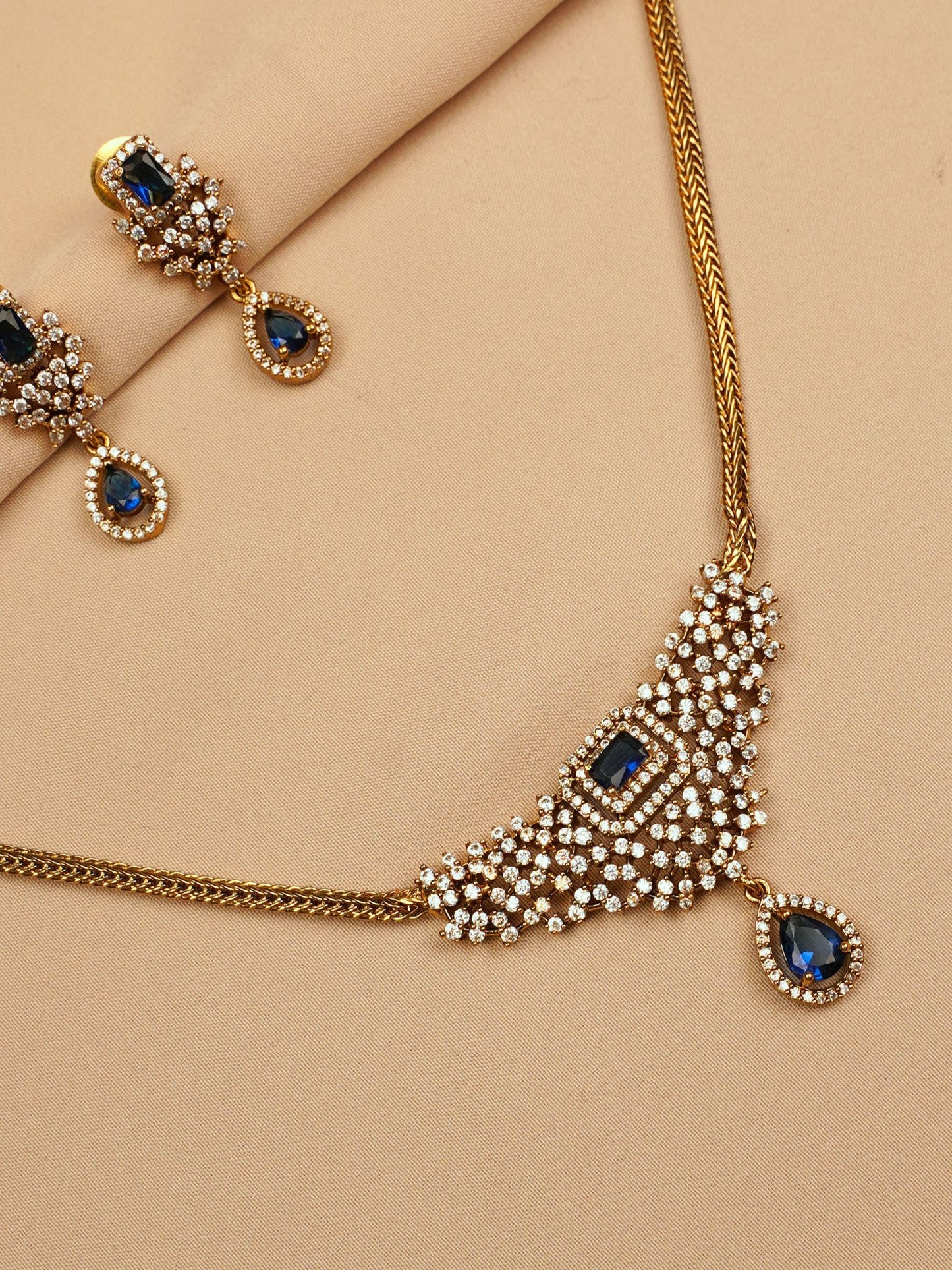 Sapphire Stardust Necklace Set