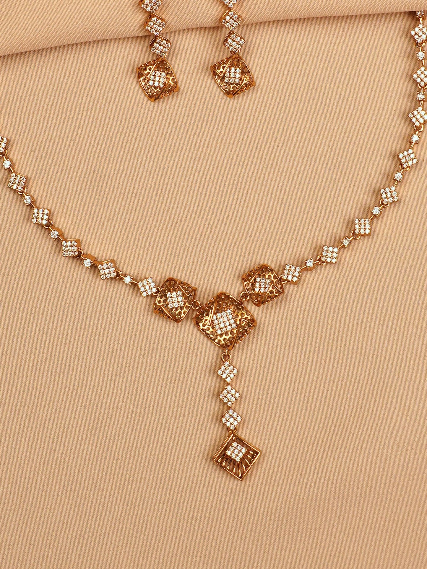 Geometric Glam Gold Necklace Set