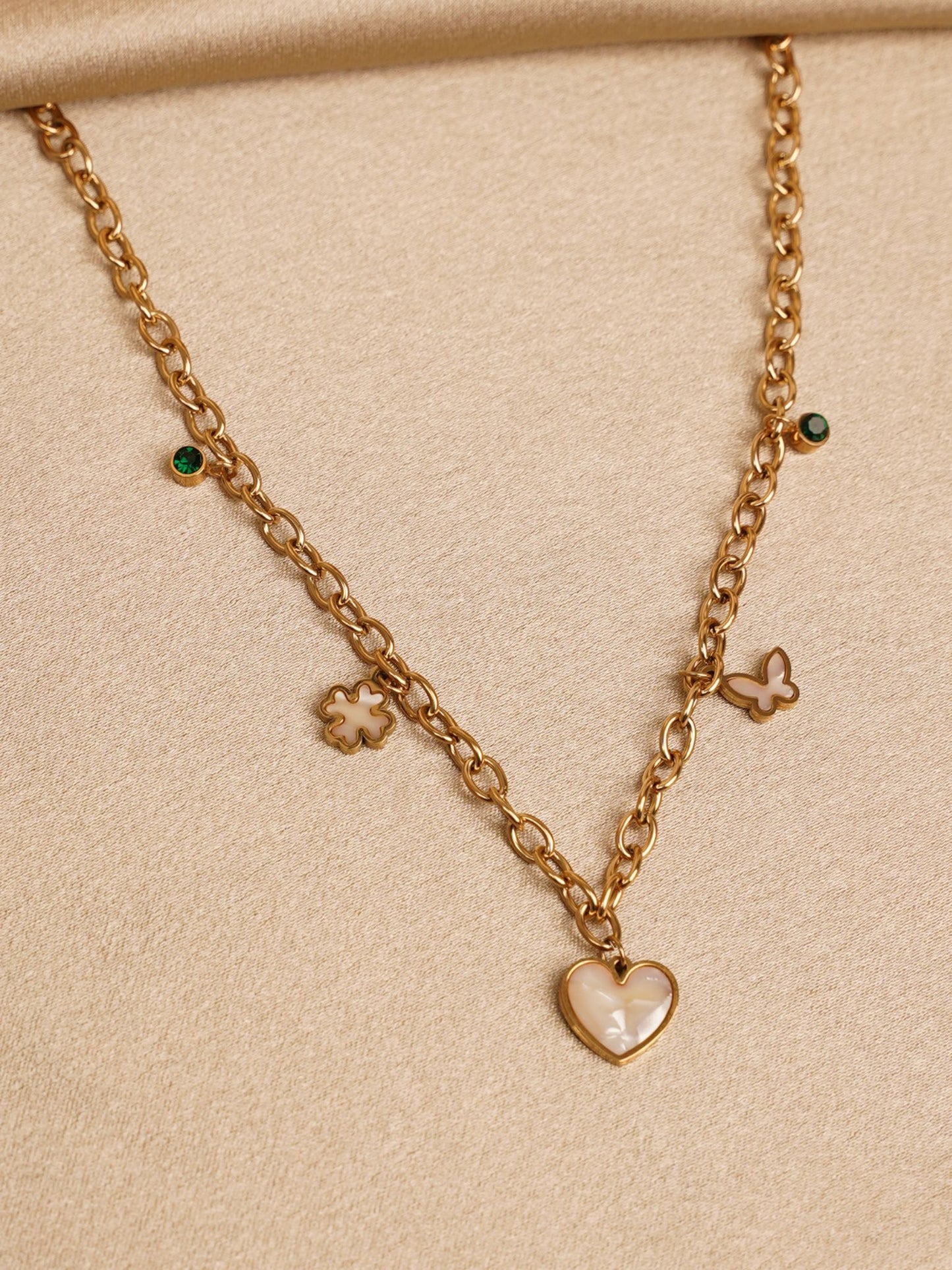 Charm Bloom Heart Necklace