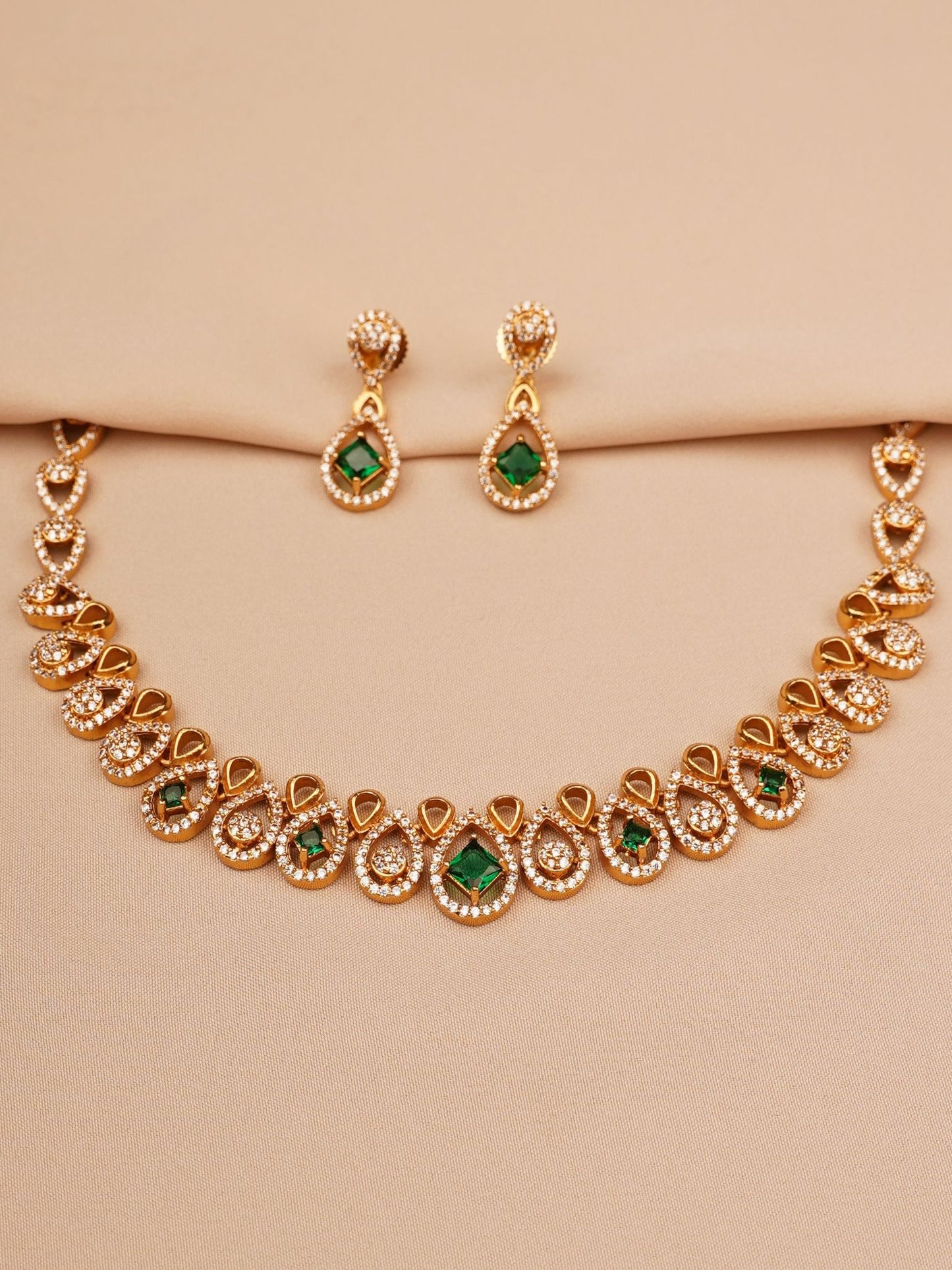 Emerald Mirage Teardrop Necklace & Earrings Set