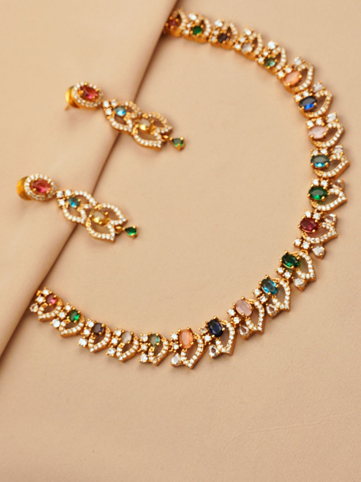 Royal Navaratna Grace Necklace Set