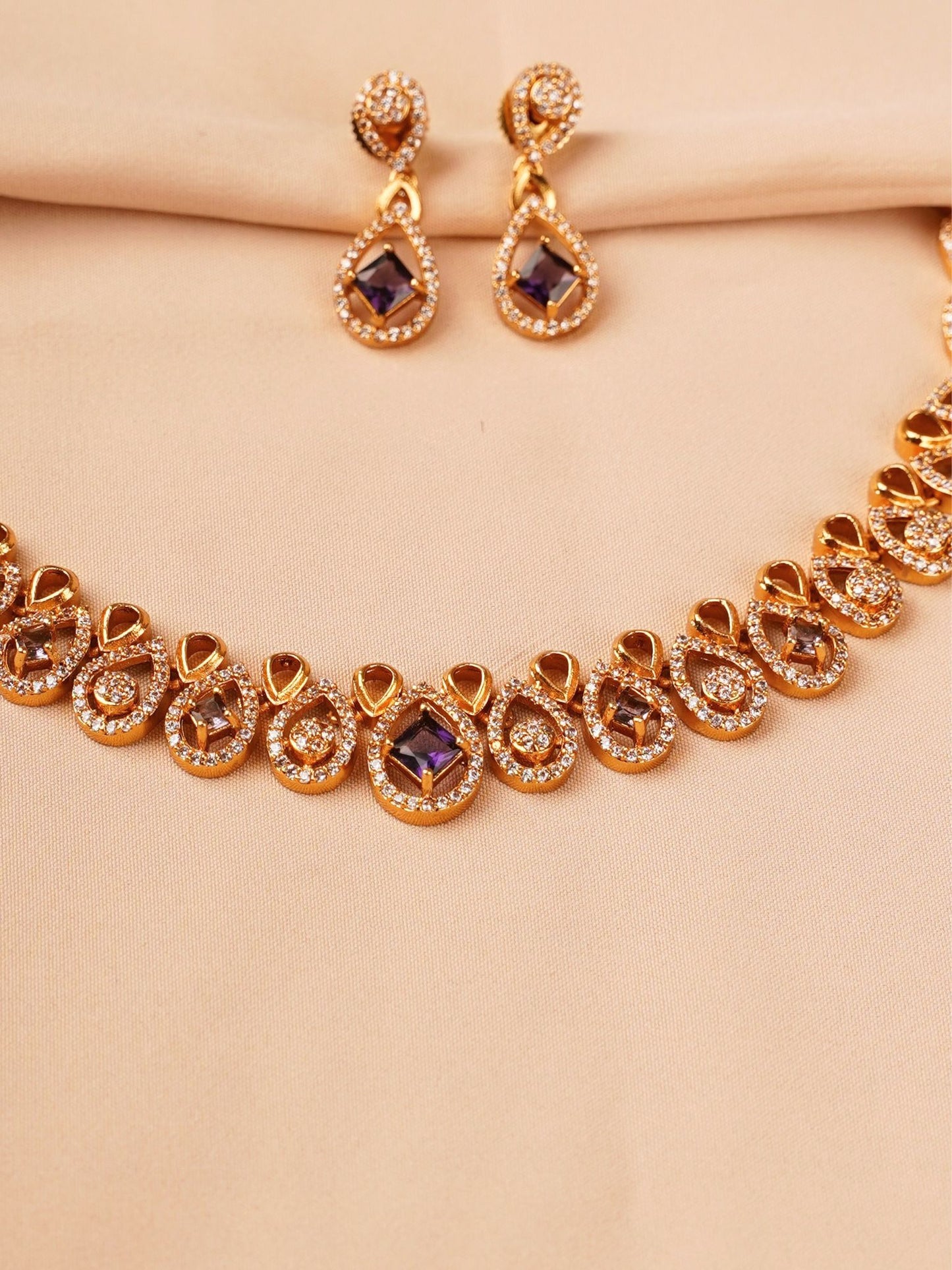 Selene Champagne Drop