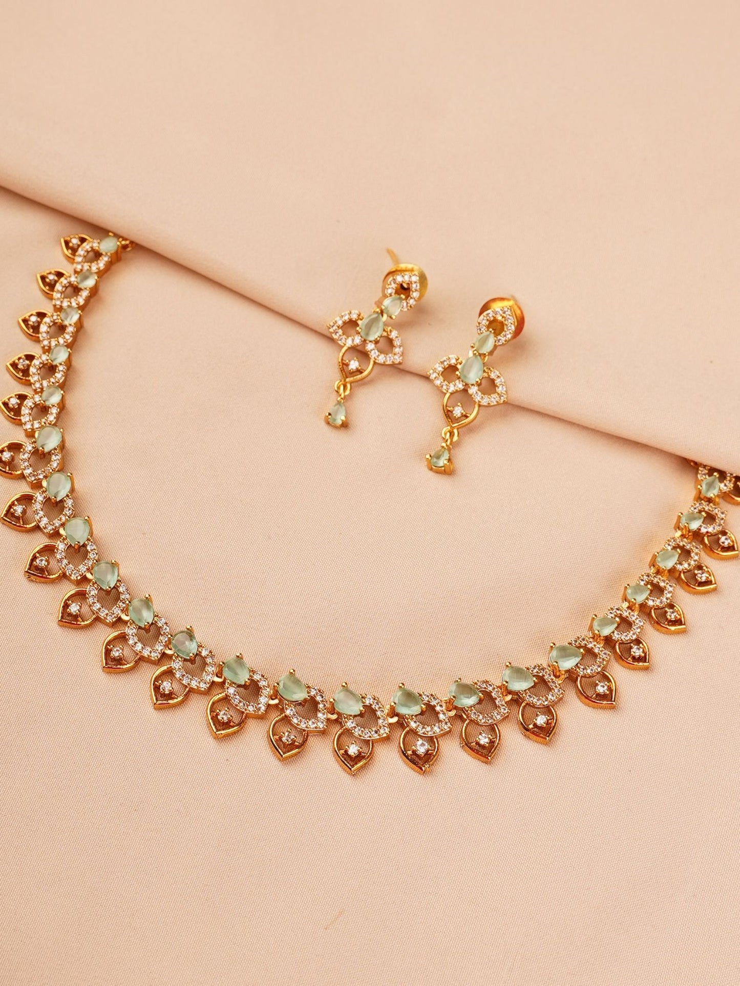 Soft Mint Petal Crystal Necklace Set