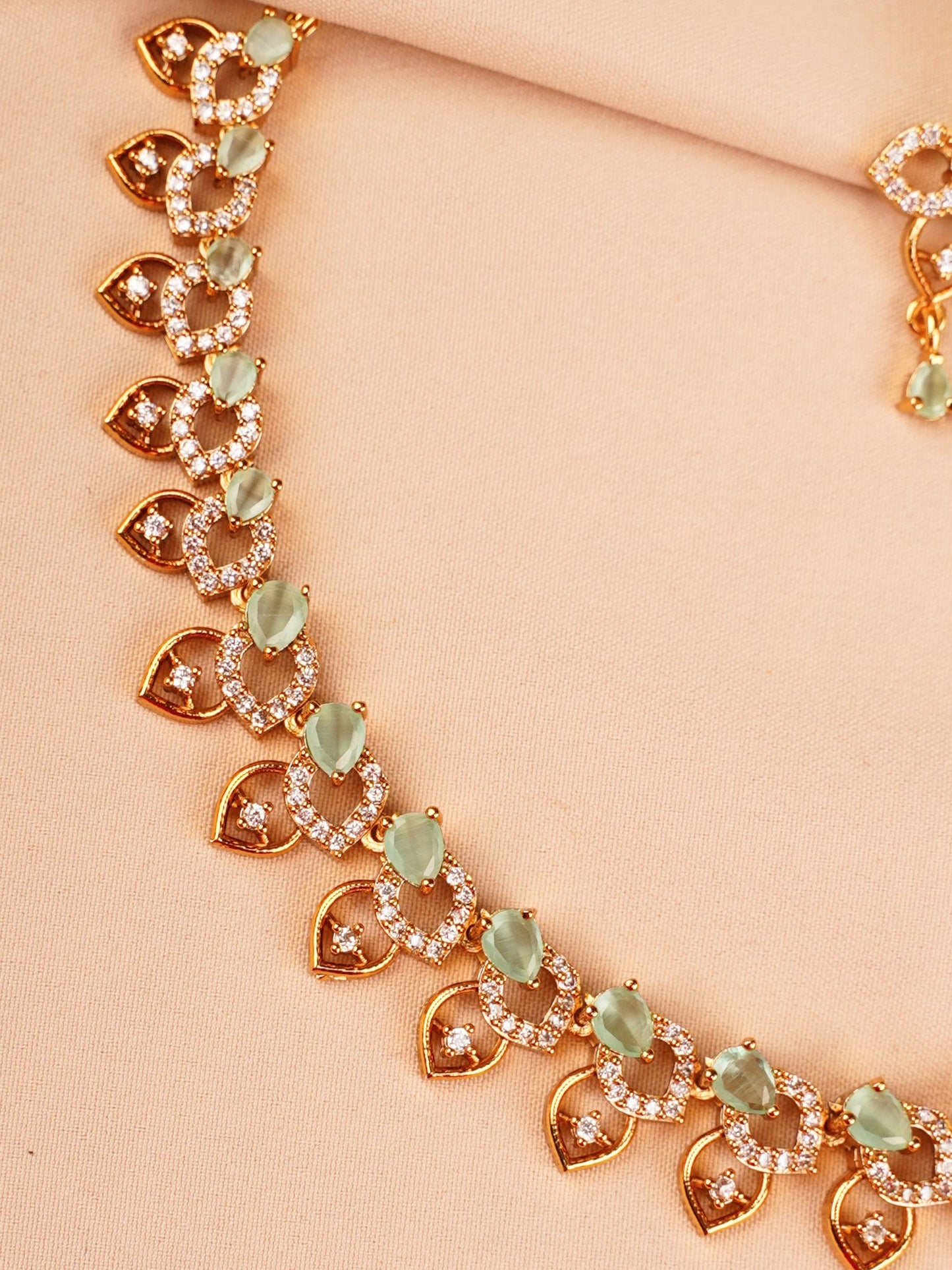 Soft Mint Petal Crystal Necklace Set