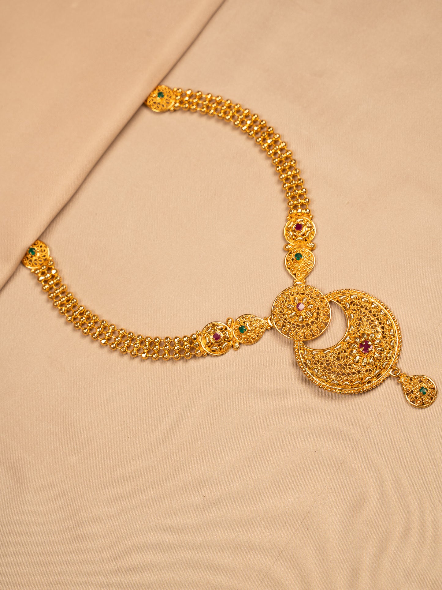Temple-Inspired Antique Gold Necklace with Intricate Filigree Pendant