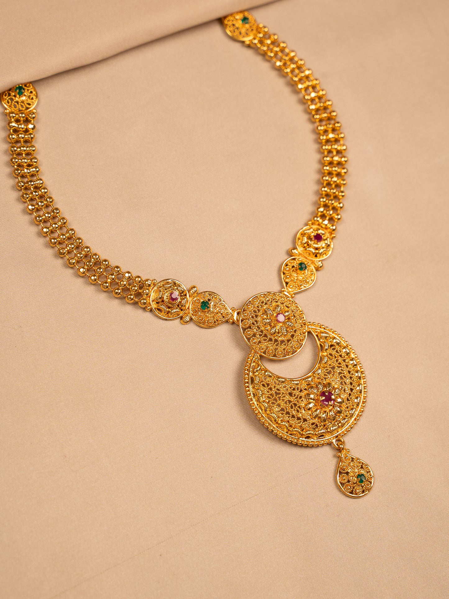 Temple-Inspired Antique Gold Necklace with Intricate Filigree Pendant