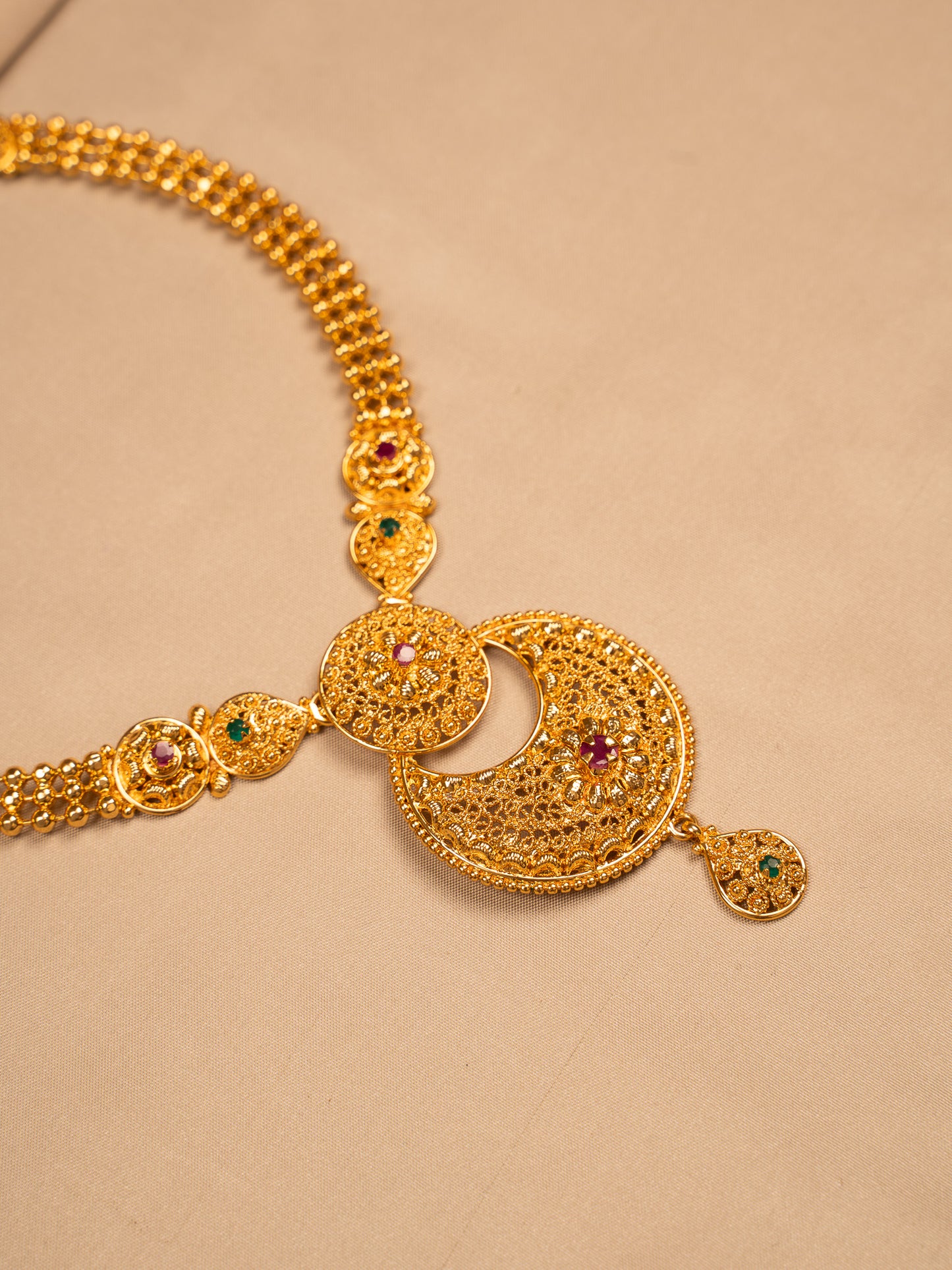 Temple-Inspired Antique Gold Necklace with Intricate Filigree Pendant