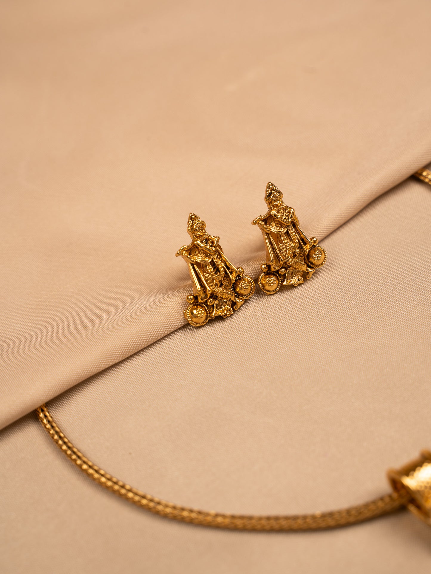 Lakshmi Devi Temple Pendant Set – Antique Gold Finish
