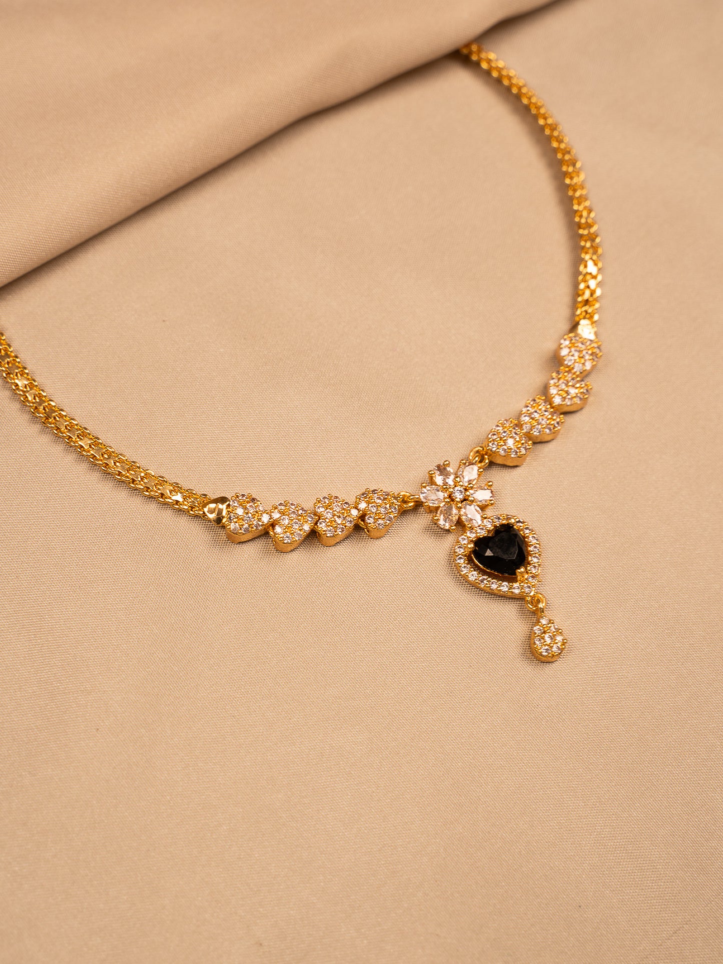Elegant Black Stone Heart Pendant Necklace