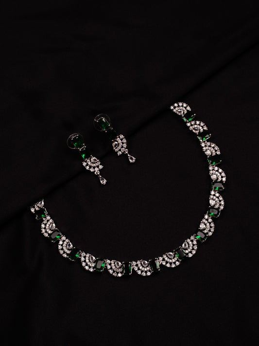 Emerald Elegance Choker Necklace Set