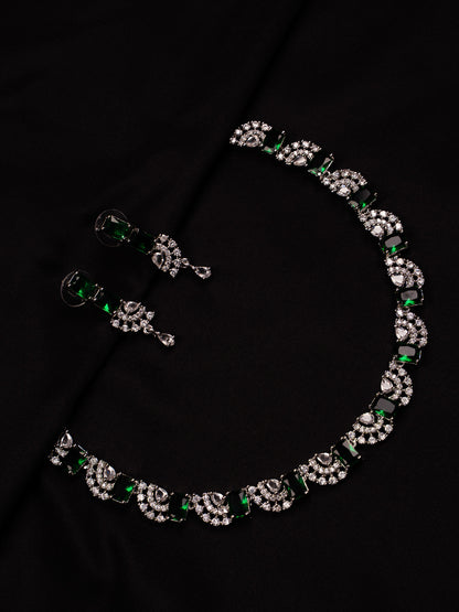 Emerald Elegance Choker Necklace Set