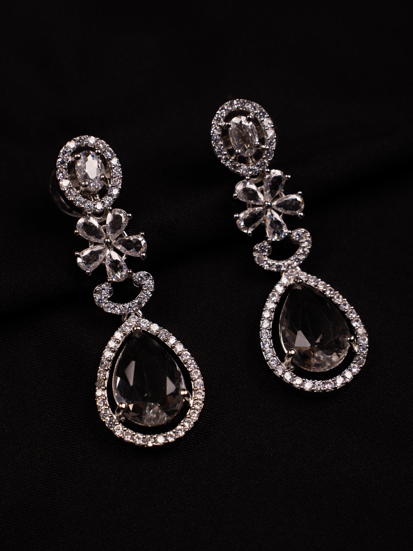 Midnight Spark Teardrop Necklace Set