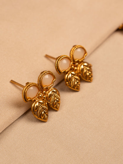 Antique Gold Leaf Necklace Set with Cream Stone Detailing