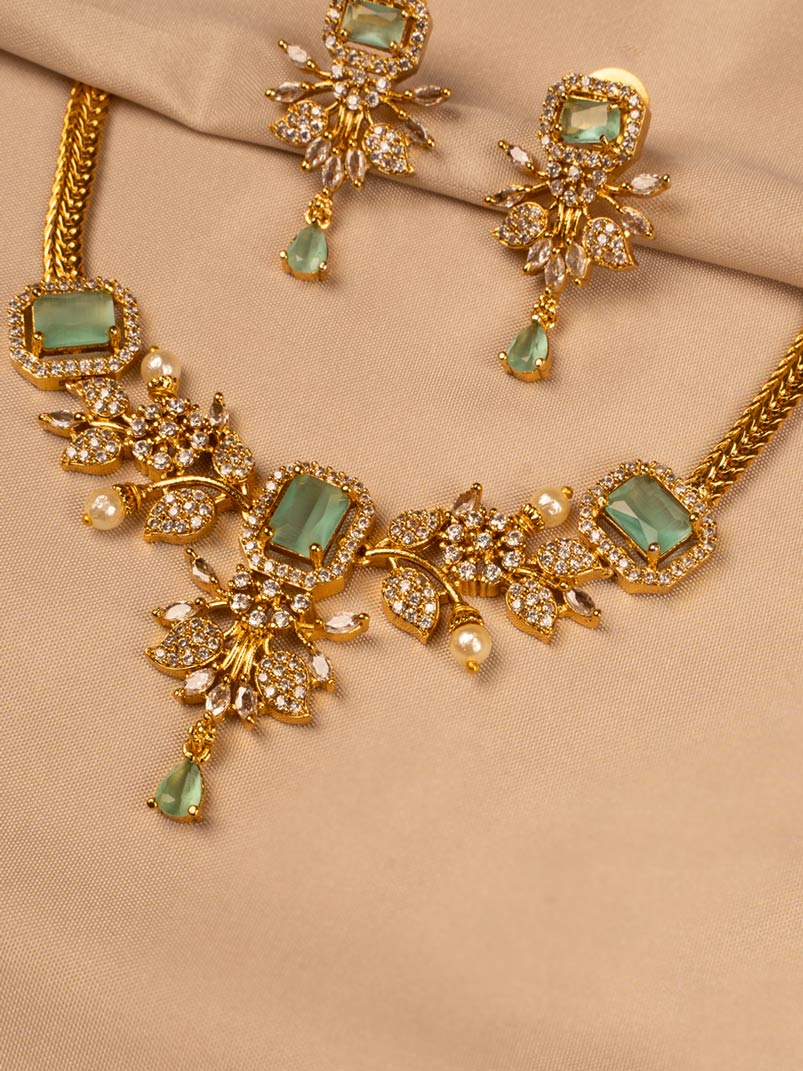 Exquisite Green and White Stone Necklace Set KC313