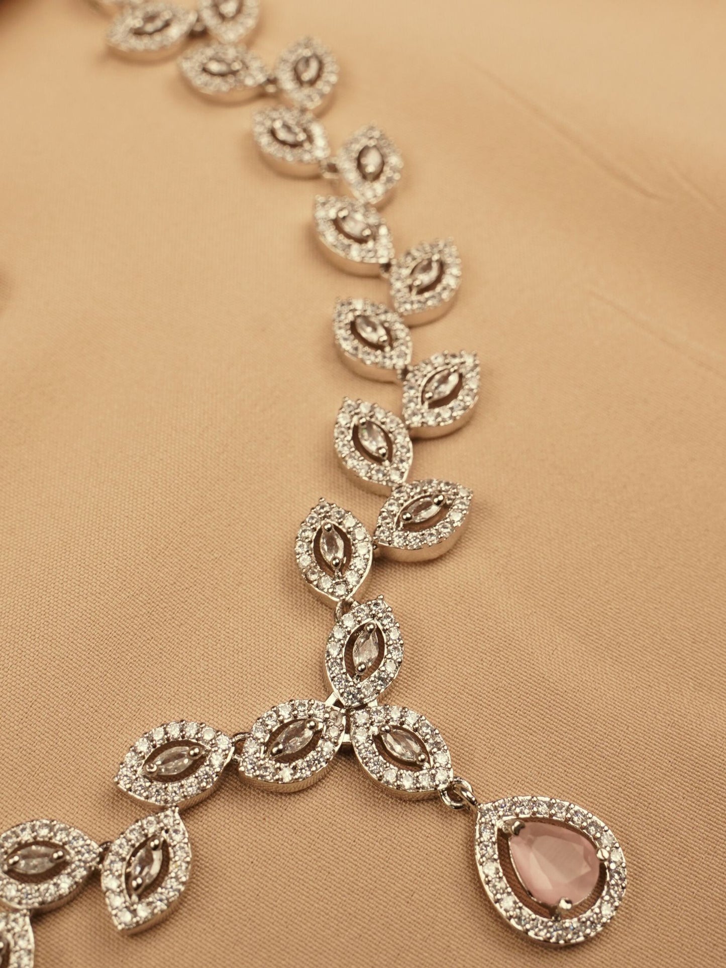 Rose Gold-Plated Leaf Motif Necklace Set with Earrings