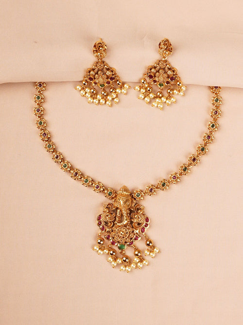 Vighna Necklace Set