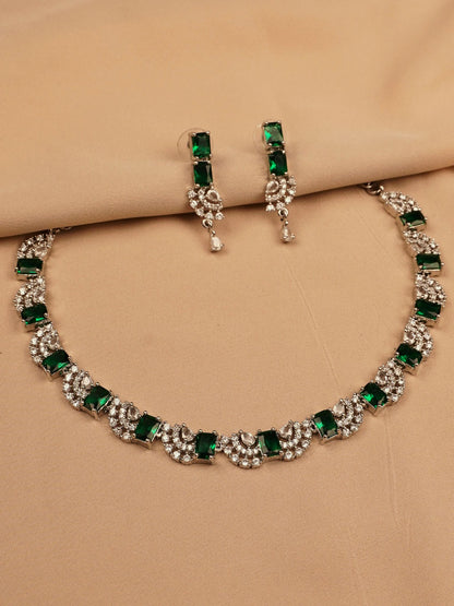 Emerald Elegance Choker Necklace Set