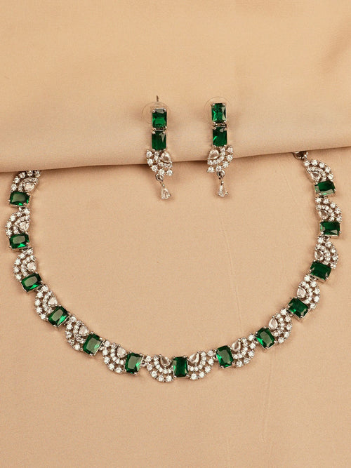 Emerald Elegance Choker Necklace Set