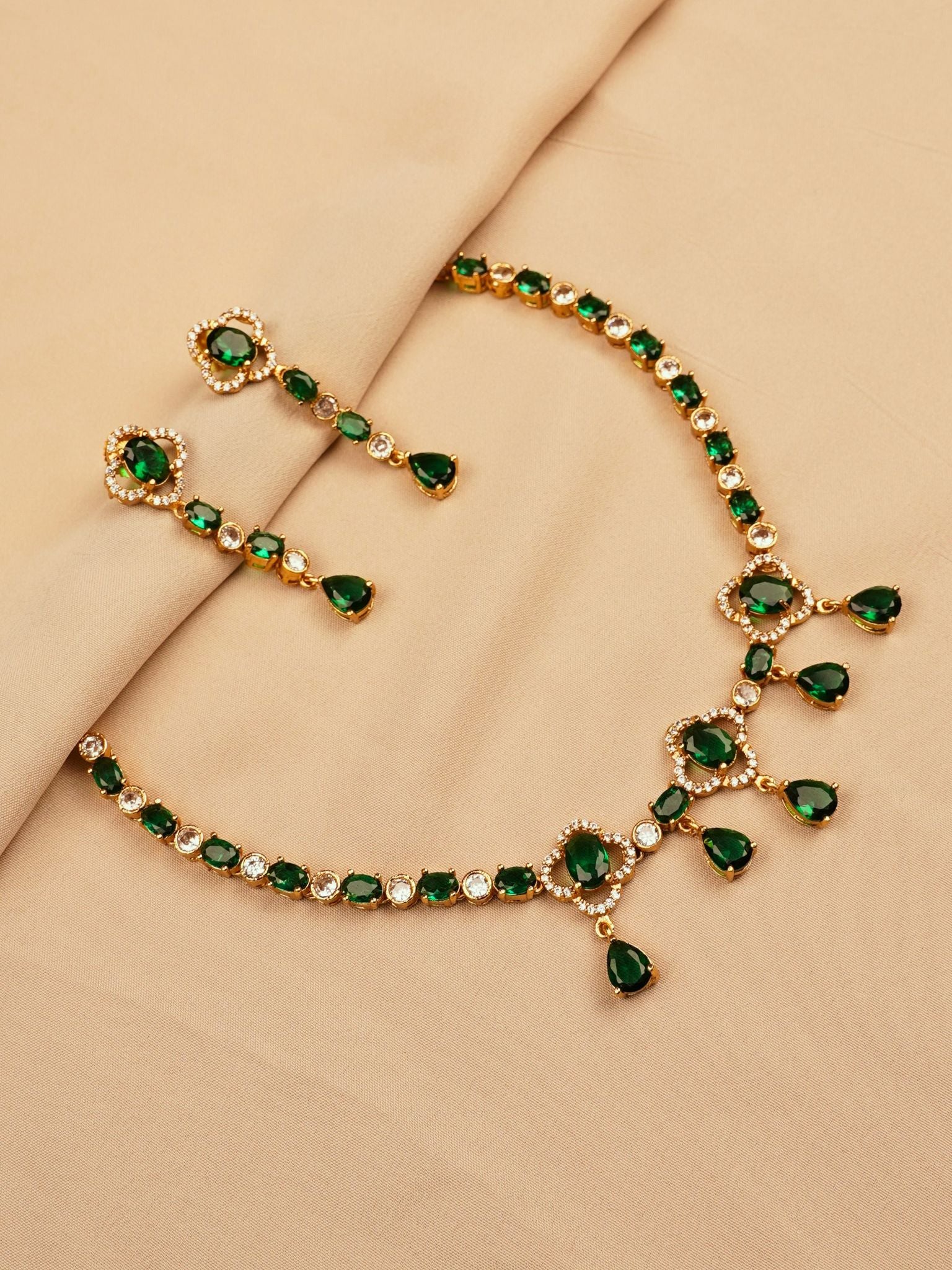 Gold-Plated Emerald Choker Necklace Set with Drop Earrings